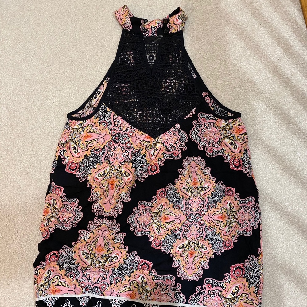 Super cute sundress!